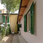 Indipendenza Cozy Apartment With Private Garden
